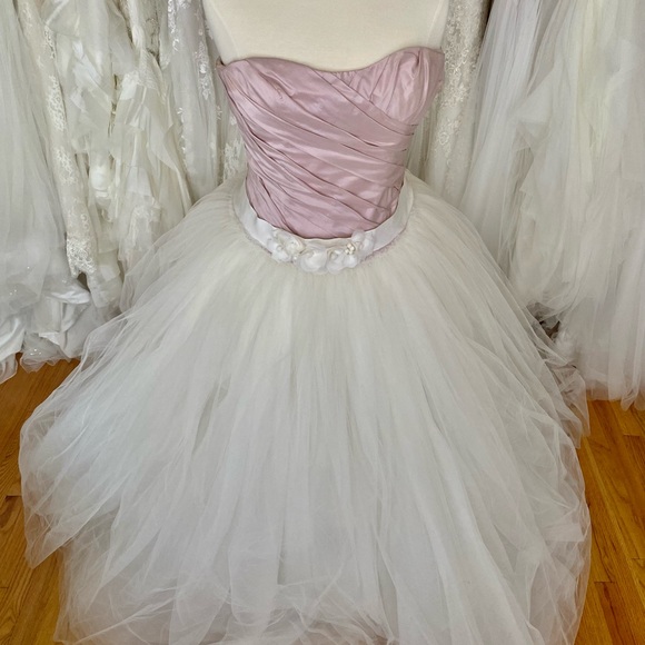 Pre-Loved Designer Bridal Dress - Picture 4 of 4